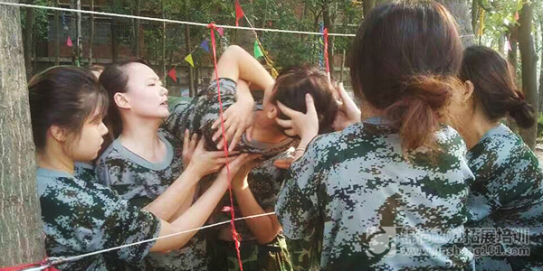 西安某幼儿园全体教师拓展培训(图1)