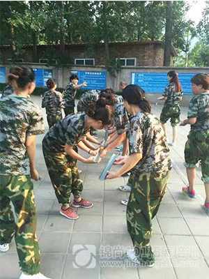 西安某幼儿园全体教师拓展培训(图8)